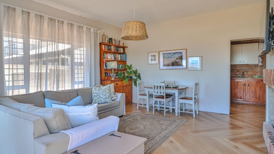 4 Bedroom Property for Sale in De Kelders Western Cape